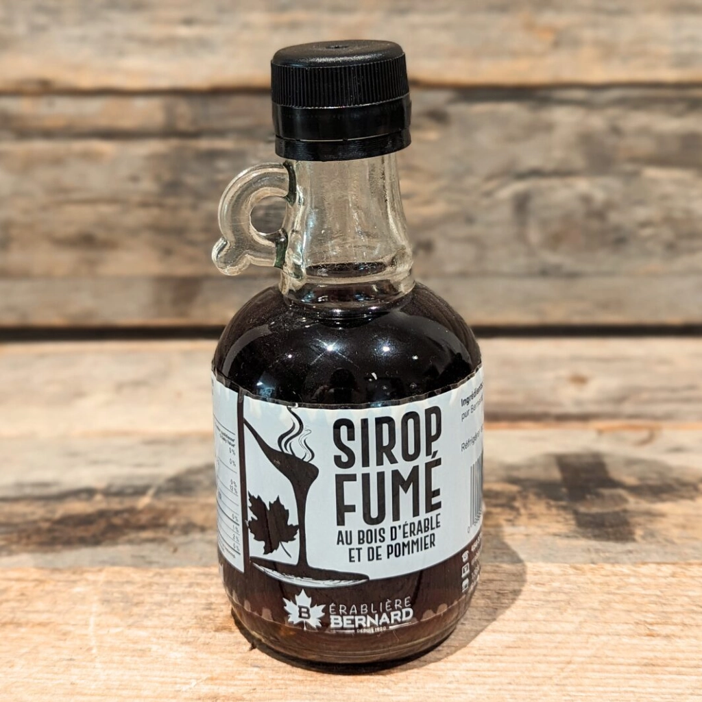 Bouteille de sirop fumé érable et pommier